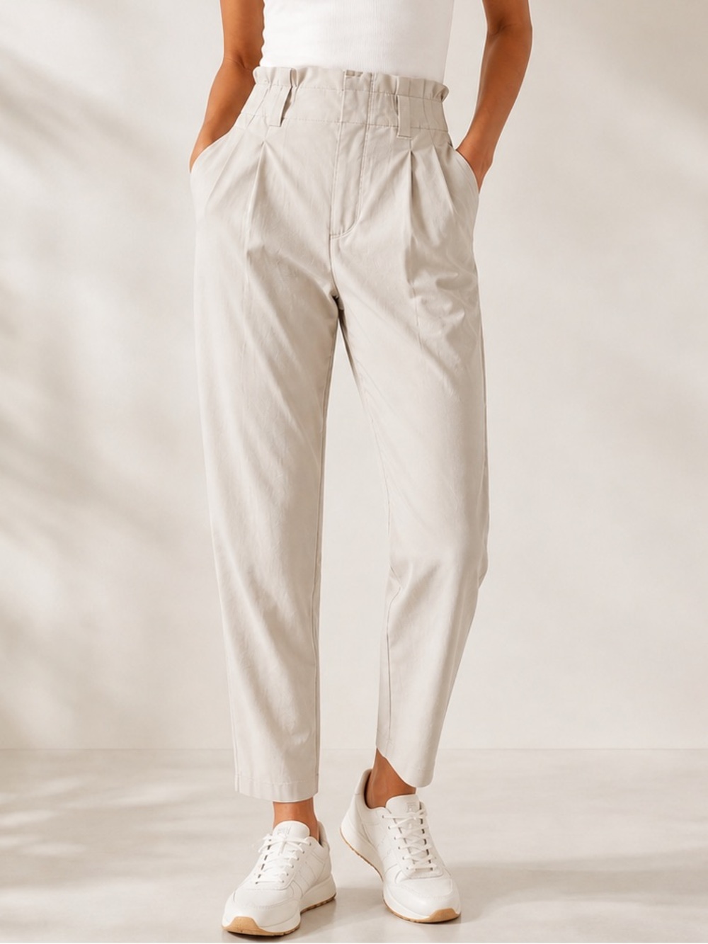 Athleta Skyline Pant II Paperbag Waist Lightweight Travel Pant Size 8